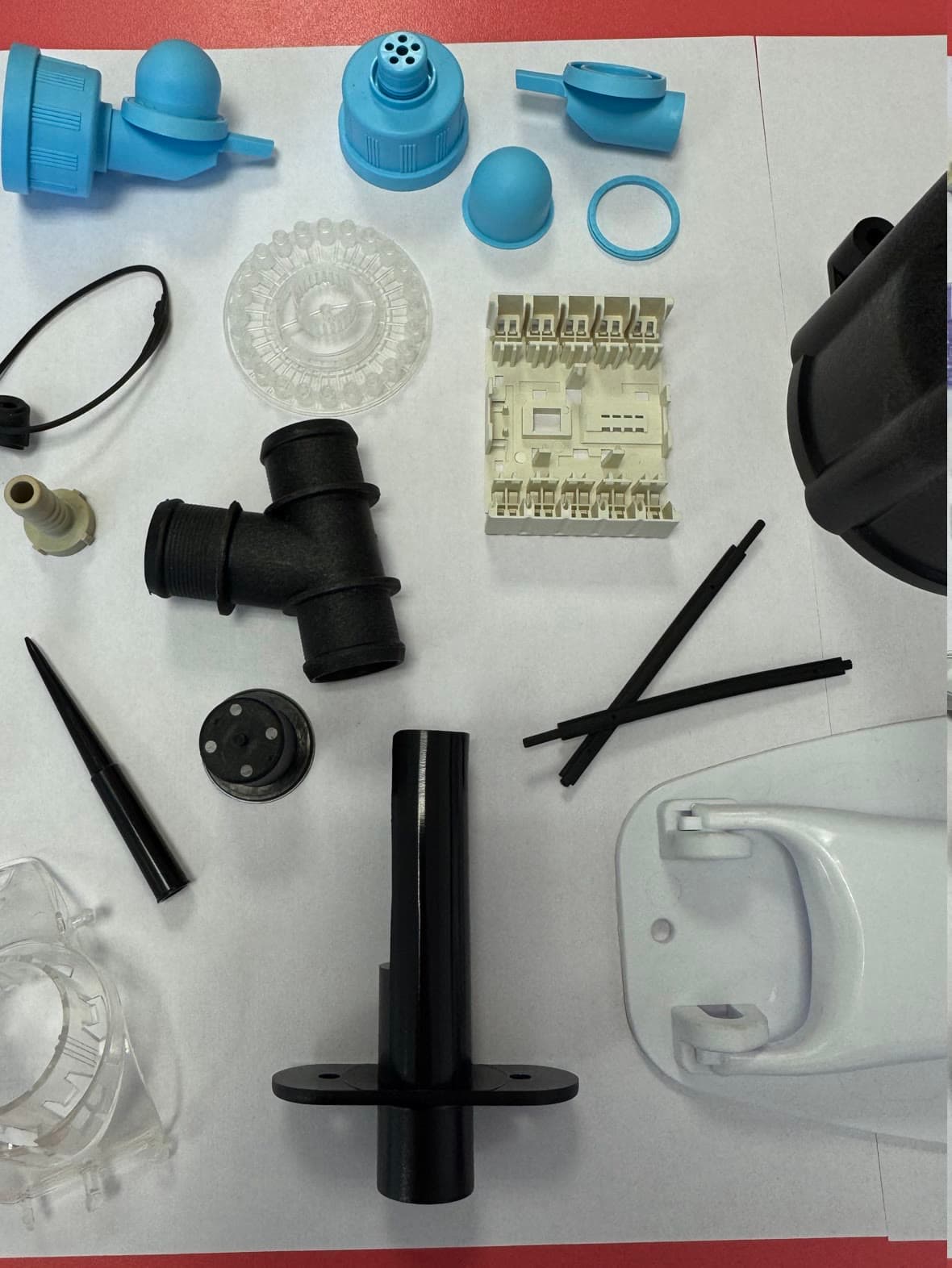 Échantillothèque de pièces techniques moulées par CF Injection